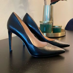 Black Nine West Tatiana Pumps. Excellent Used Condition.